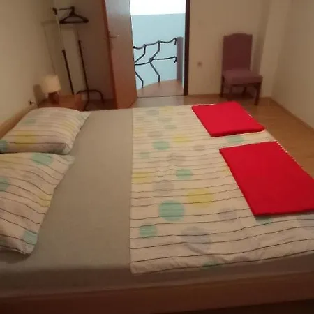 Dvorski Apartamento *