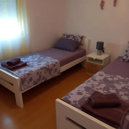 Apartamento Dvorski Mandre