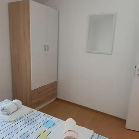 Dvorski Apartamento *