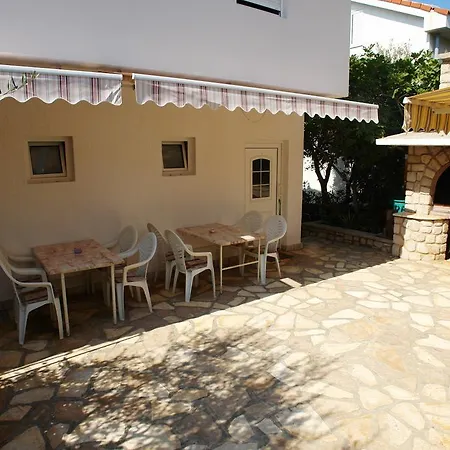 Apartamento Dvorski Mandre