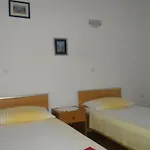 Dvorski Apartman Mandre