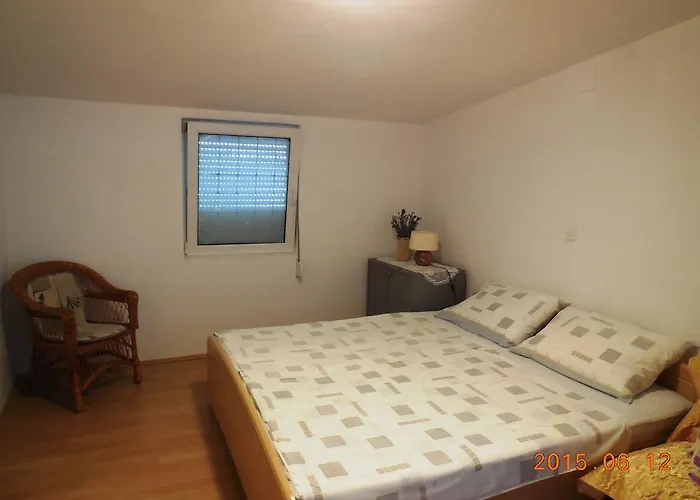 Apartman Dvorski Mandre