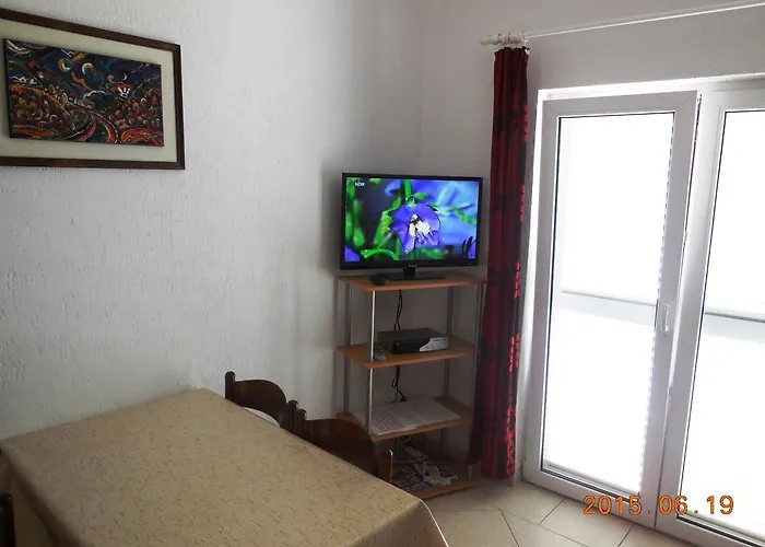 Dvorski Apartman Mandre