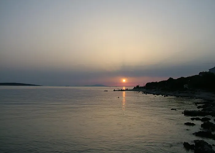 Dvorski Мандре