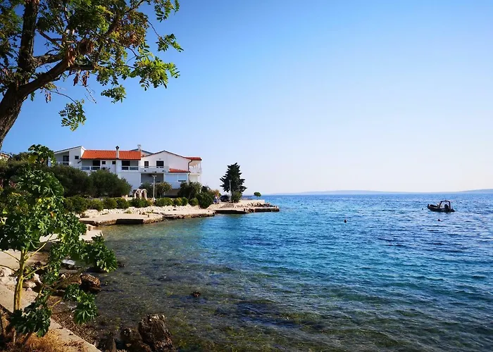 Апартаменты Dvorski *