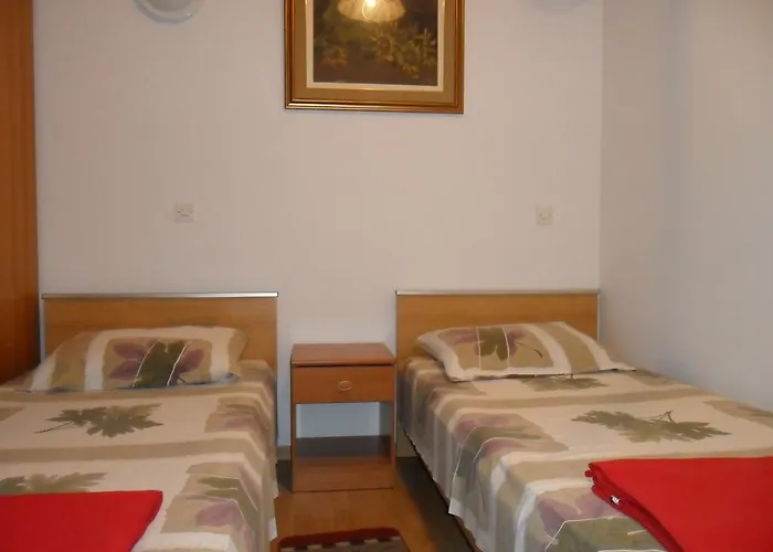 Dvorski Apartamento *